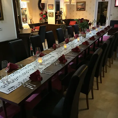 伯格酒店 酒店 4*